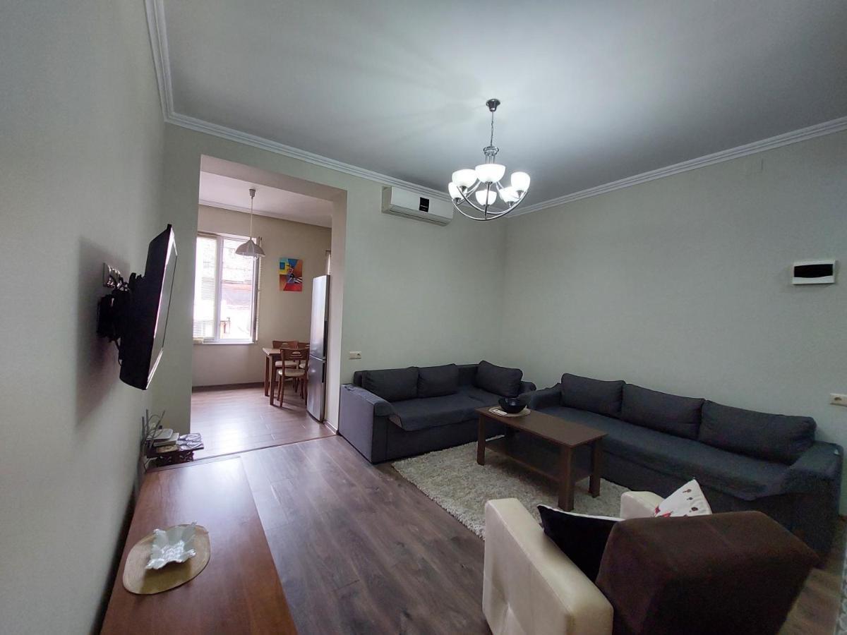 Helen'S House Apartment Batumi Ngoại thất bức ảnh