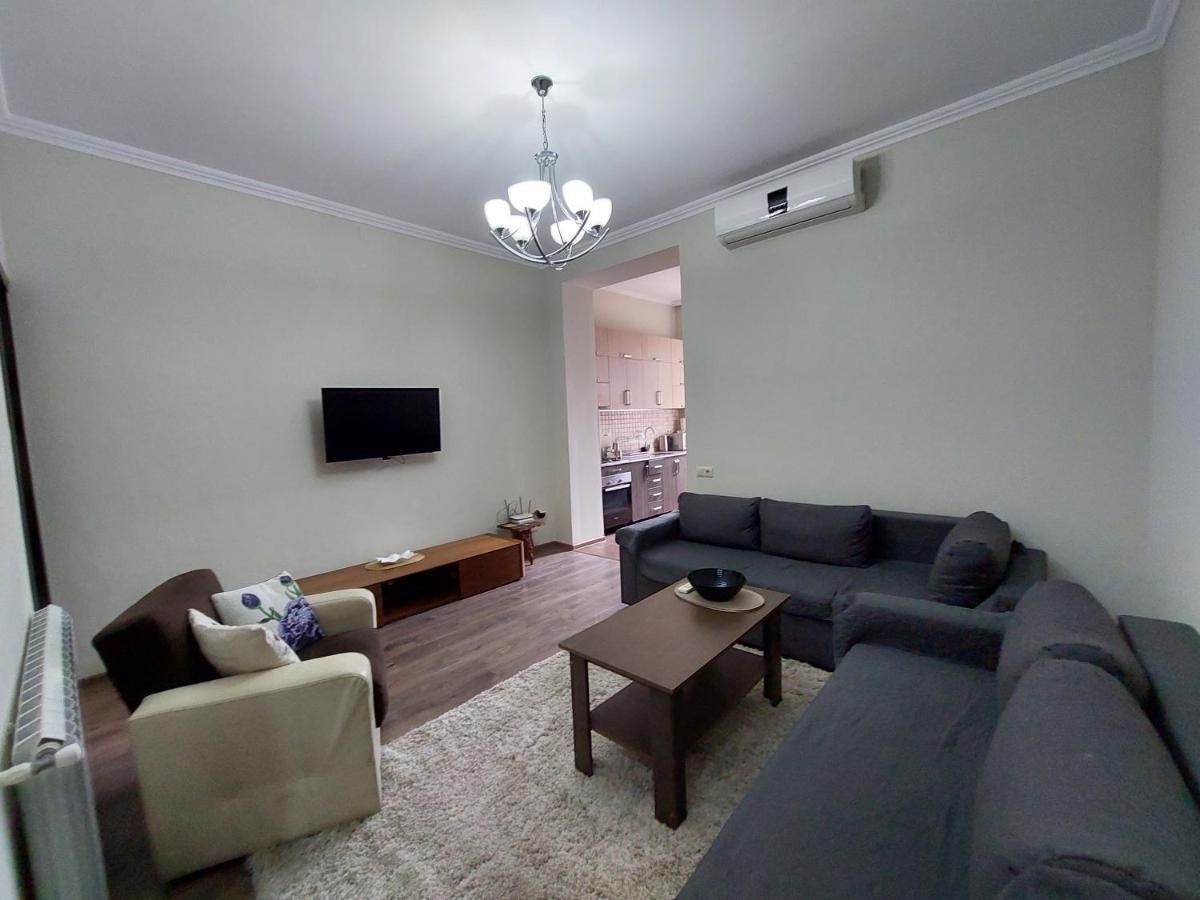 Helen'S House Apartment Batumi Ngoại thất bức ảnh